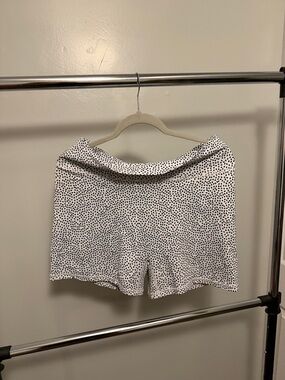 Buffbunny White and Black Dotted yoga shorts